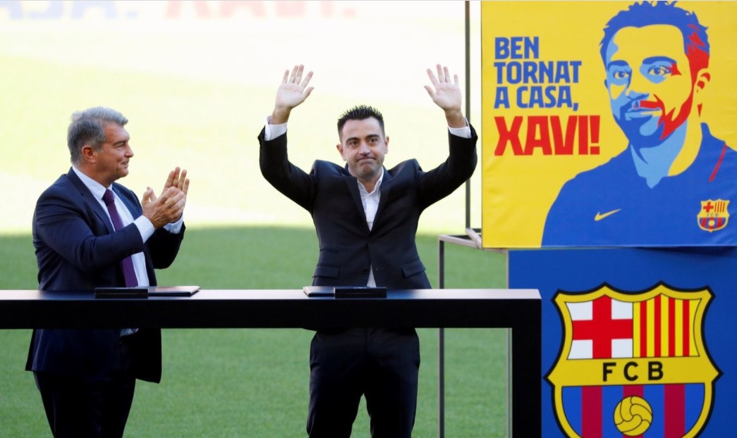 Xavi chính thức ra mắt với vai trò HLV trưởng Barca