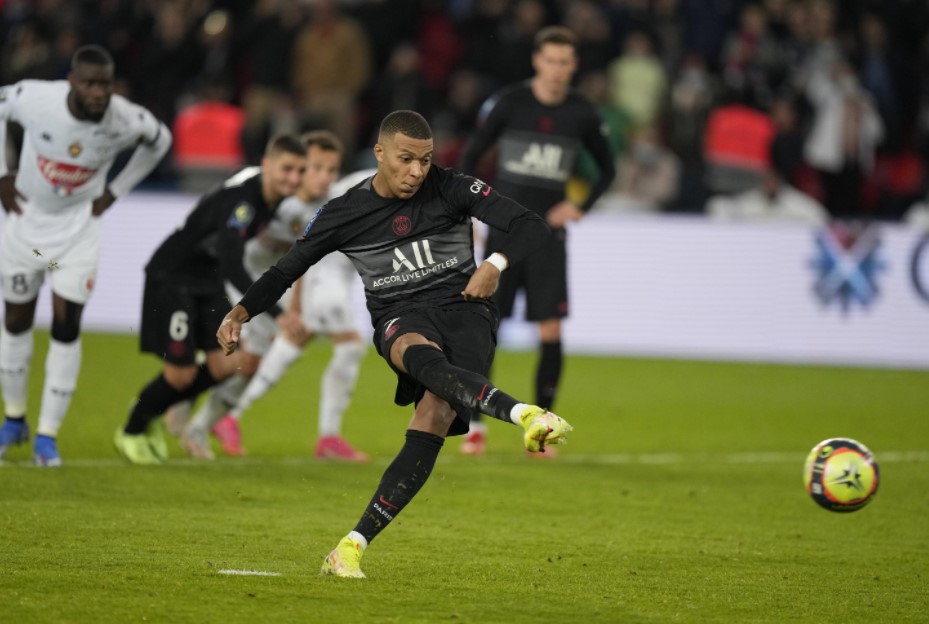 Mbappe ghi bàn giúp PSG tiếp tục mạch thắng tại Ligue 1