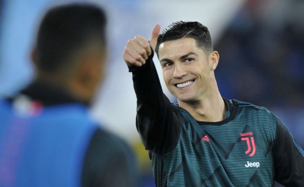 Ronaldo tiếp tục ghi tên mình vào kỷ lục mới
