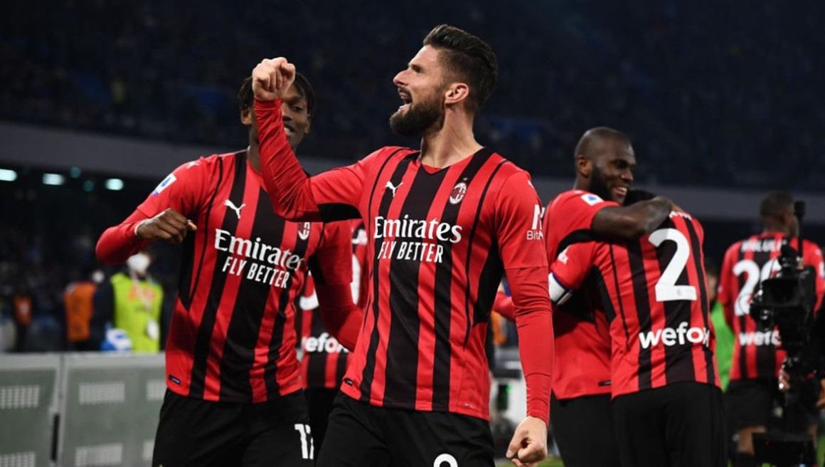 Olivier Giroud tỏa sáng, AC Milan trở lại ngôi đầu Serie A