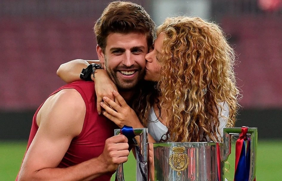 Trung vệ Gerard Pique hẹn hò với gái lạ sau một tháng chia tay Shakira