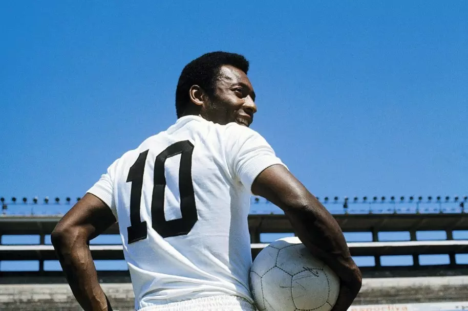 Pele là cầu thủ trẻ nhất ghi bàn thắng ở World Cup