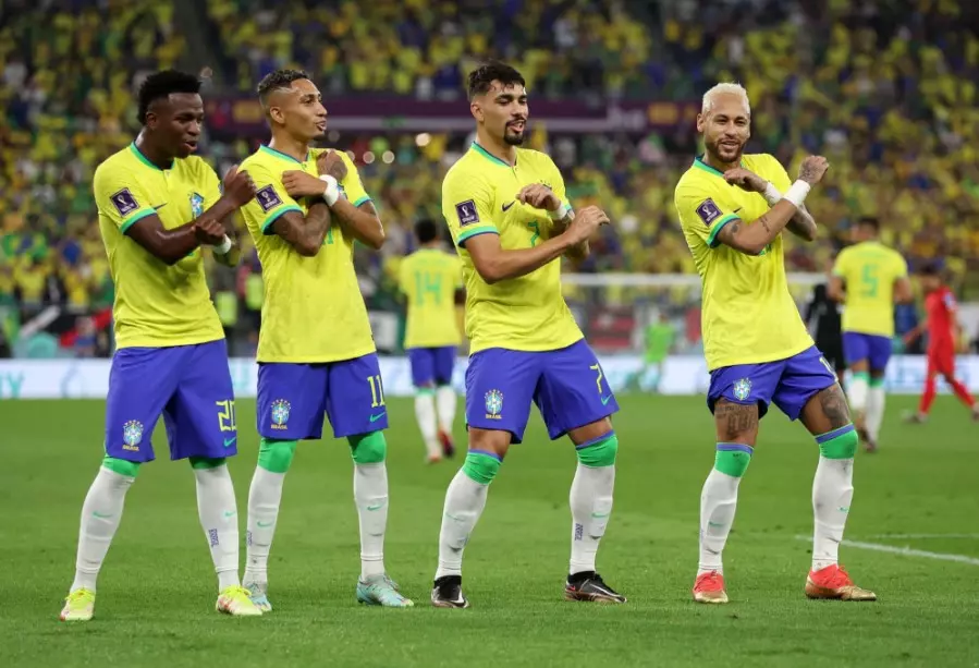 Hình ảnh cầu thủ Brazil ăn mừng khi ghi bàn vào lưới Hàn Quốc