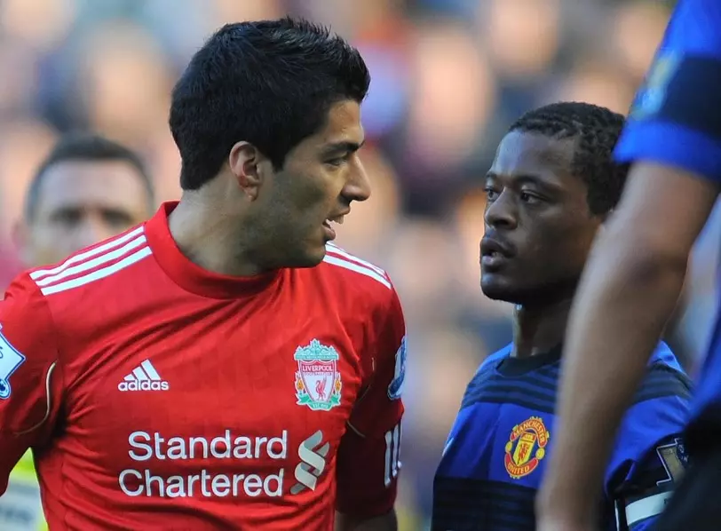 Suarez gia nhập Ngoại hạng Anh trong màu áo của Liverpool